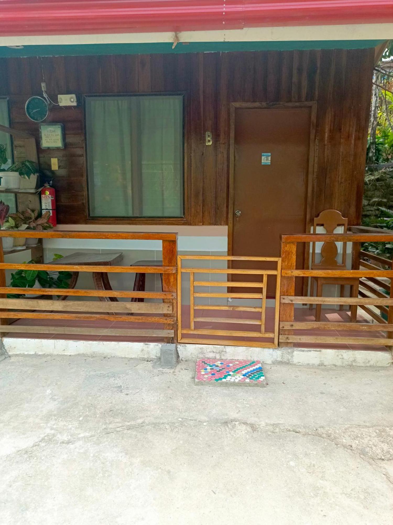 Mil'S Hillside Tourist Inn San Vicente  Buitenkant foto